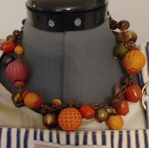 Colorful Beaded Choker Necklace stone & covered baubles (343)